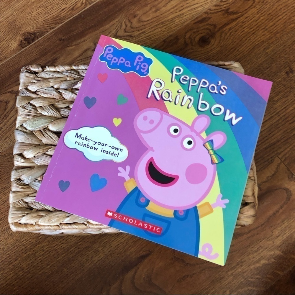 Children’s book: Peppa Pig: Peppa’s Rainbow paperback